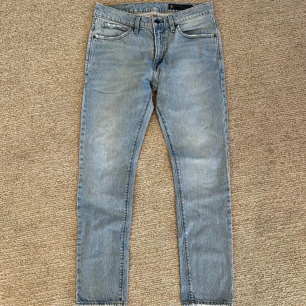 Roark Men's 133 Slim Straight Jeans